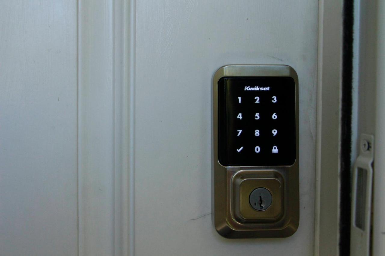 Minutes From Downtown 3Br Stylishhome-Free Parking 롤리 외부 사진